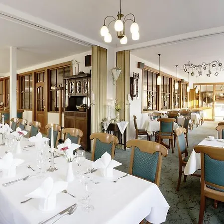 Ferien- Und Wellnesshotel Waldfrieden فندق هيتسآكر