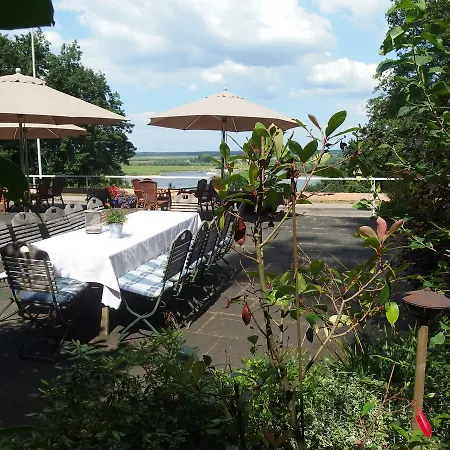 מלון Ferien- Und Wellnesshotel Waldfrieden 3*