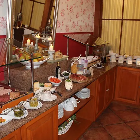 מלון Ferien- Und Wellnesshotel Waldfrieden 3*