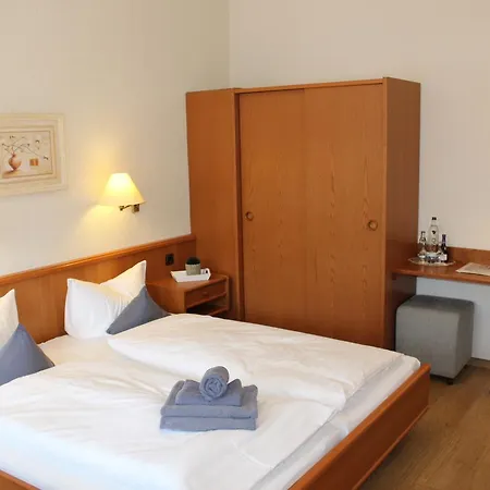 Ferien- Und Wellnesshotel Waldfrieden מלון